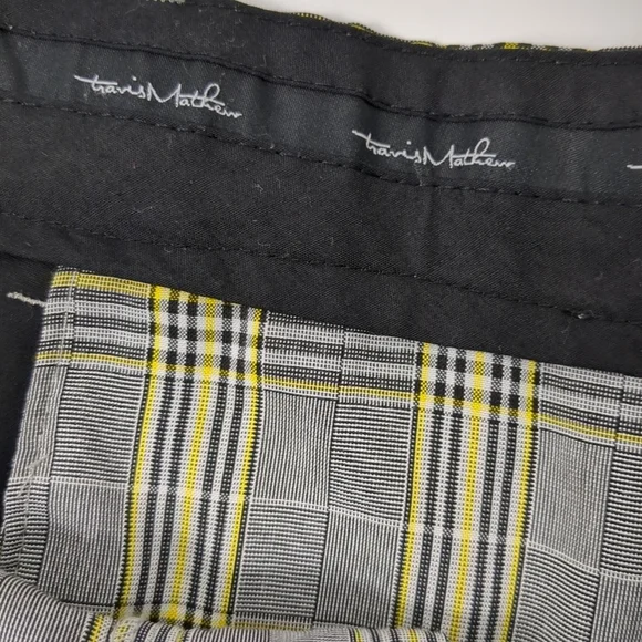 Travis Mathew Beck Shorts Mens Size 32 Plaid Golf EUC - Picture 3 of 8